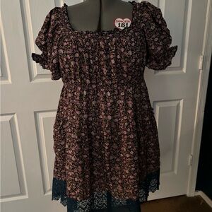 Women’s Floral Dress with Lace Trim